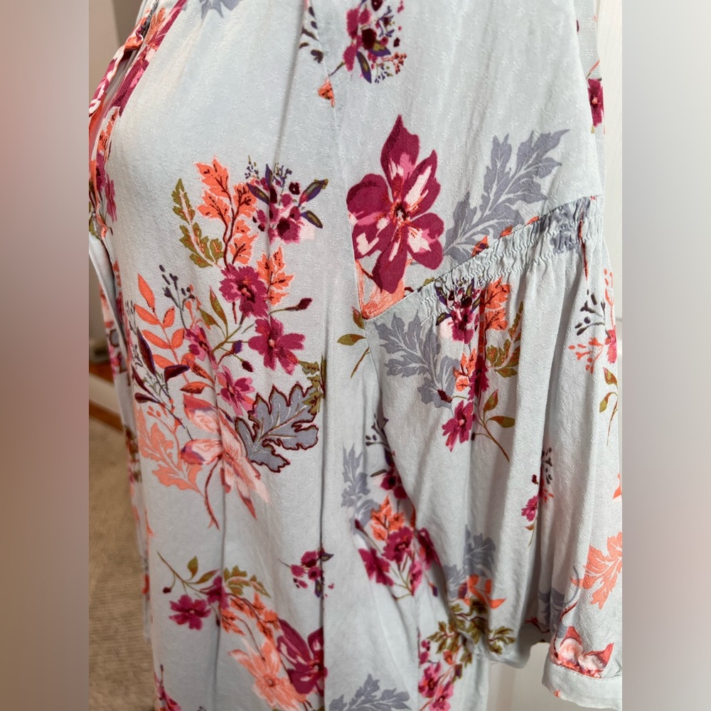 Dear John Audrey Spring in Bloom Blouse | Medium | Grey/ Pink - Picture 5 of 13